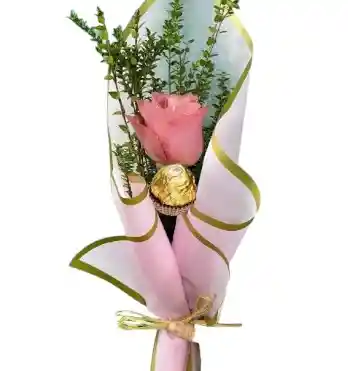 Bouquet De 1 Rosa Rosada Y 1 Ferrero
