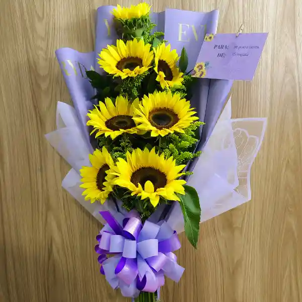 Ramillete Con 7 Girasoles Y Moño