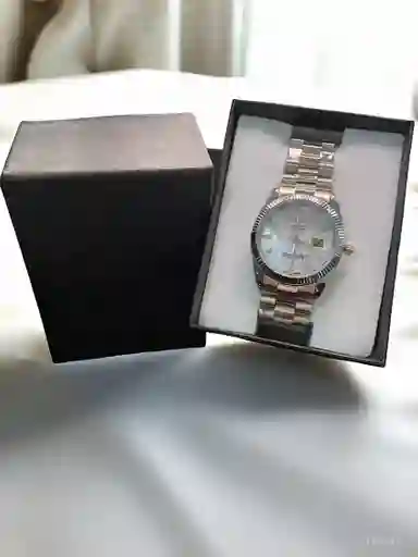 Reloj Replica Rolex Tipo Day-date De Brazalette Metalico Y Caratula Blanca Para Mujer Replica
