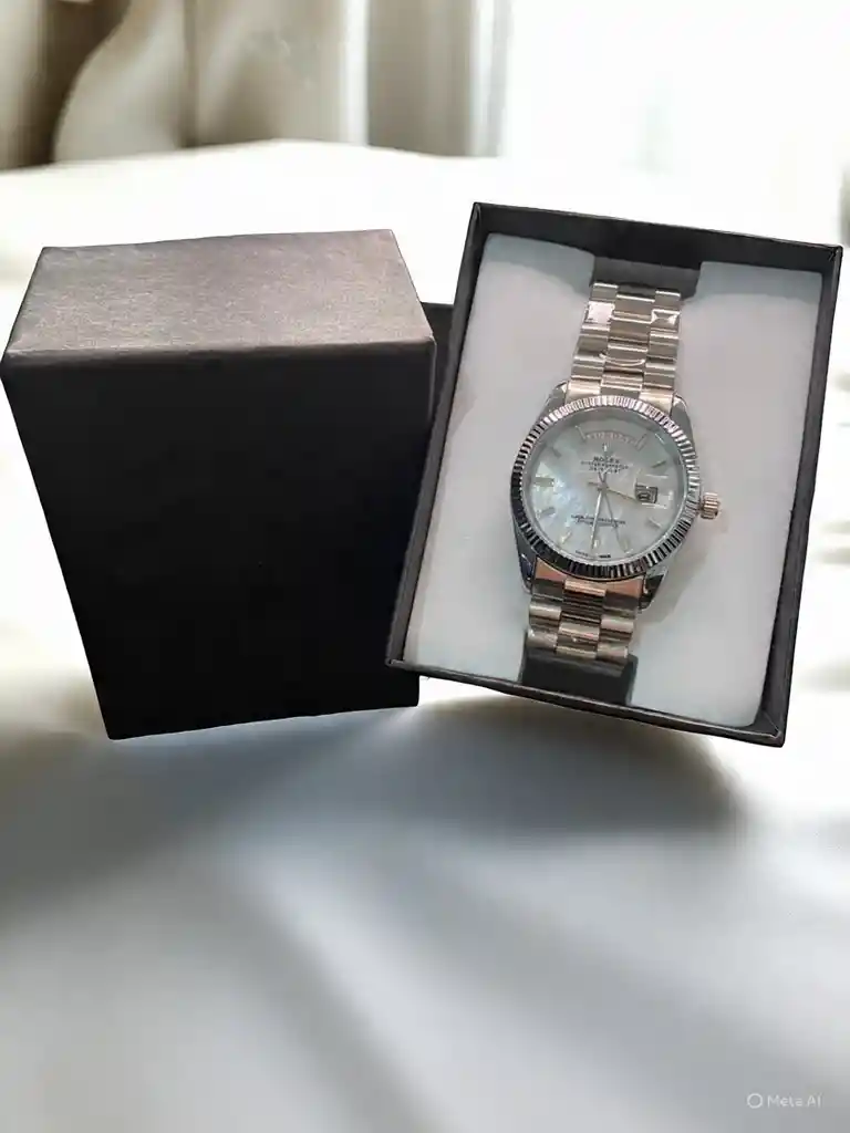 Reloj Replica Rolex Tipo Day-date De Brazalette Metalico Y Caratula Blanca Para Mujer Replica