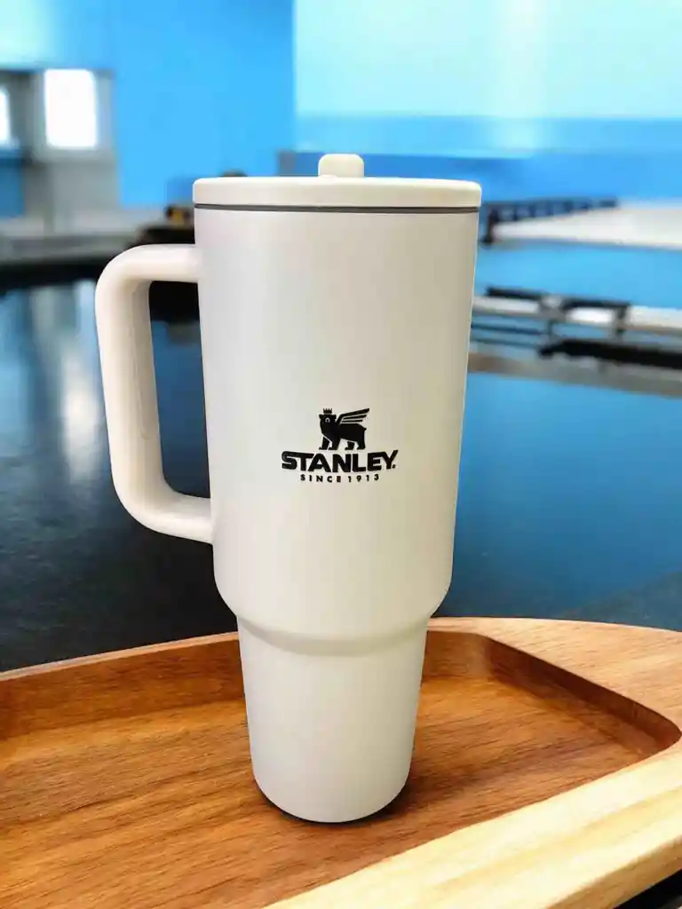 Termo Tipo Stanley 40 Oz - 1.2 Litros | Acero Inoxidable *beige*