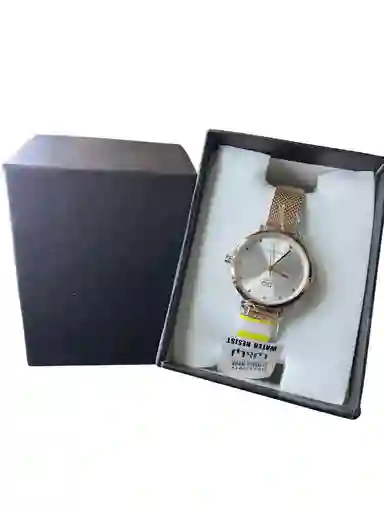Reloj Replica Dorado Con Correa De Malla Metalica Dorada Marca Qyqreplica