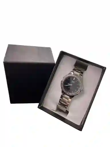 Reloj Replica Negro Con Plateado, Con El Borde De Brillos Para Mujer Marca Qyq Replica