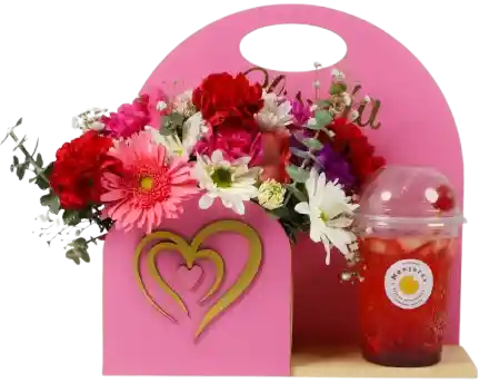 Flores En Caja Y Soda De Frutos Rojos