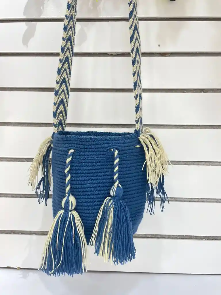 Mochila Wayuu Pequeña Lisa Con Asa Tejida ✨