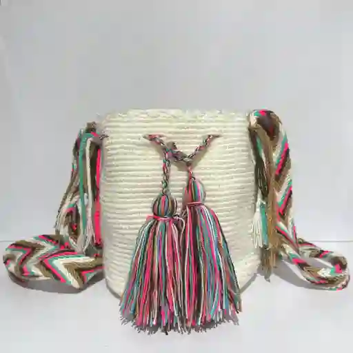 Mochila Wayuu Pequeña Lisa Con Asa Tejida ✨