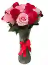 Jarrón De Rosas Rosadas Y Rojas