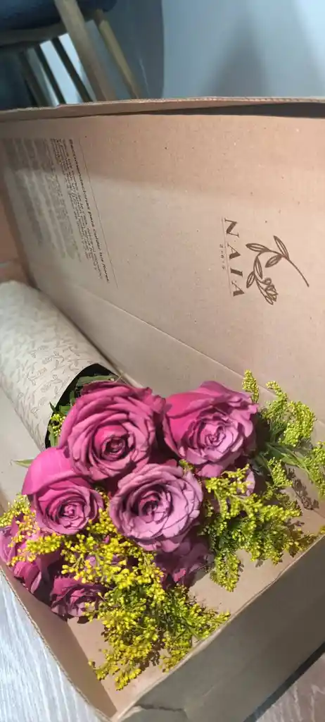 Ramo De Rosas