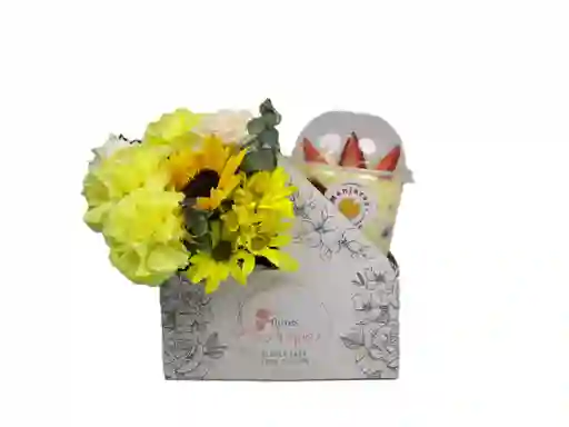 Flores Amarillas Con Fresas Con Crema