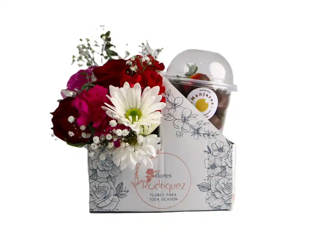 Flores Rojas Y Rosadas En Caja Y Fresas Con Chocolate