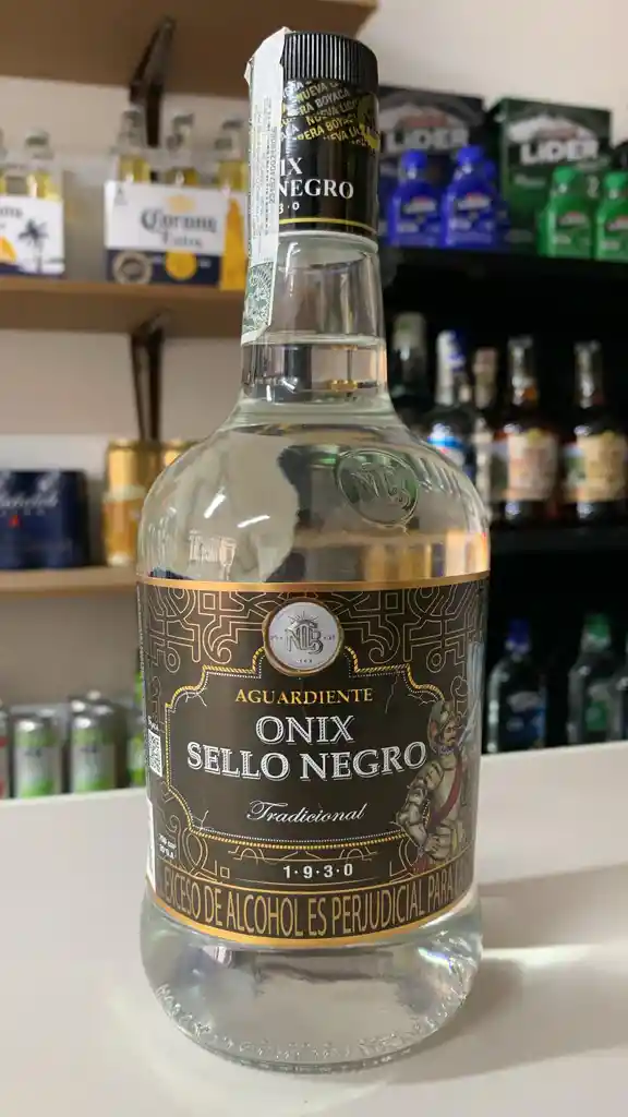 Aguardiente Onix Tradicional Sello Negro (750 Ml)