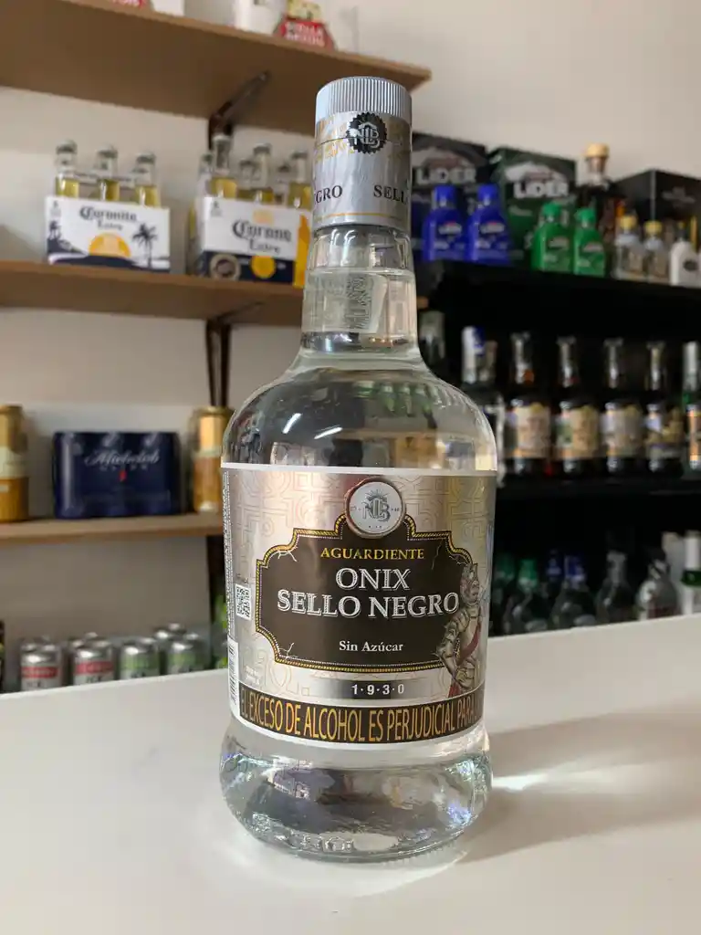 Aguardiente Onix Sello Negro Sin Azúcar (750 Ml)