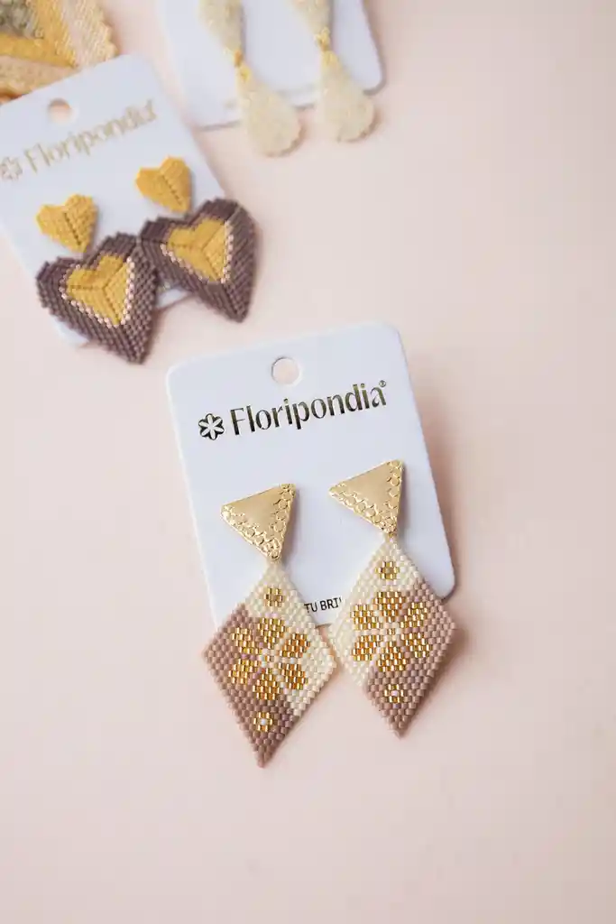 Aretes Miyuki Flor