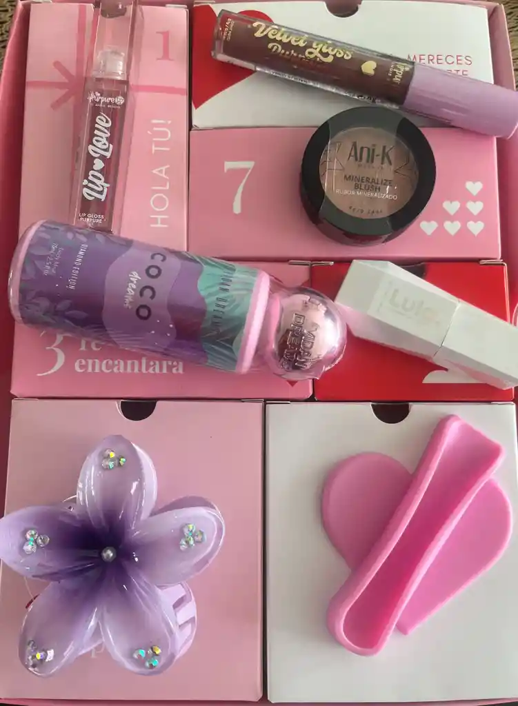 Kit Caja De 7 Sorpresas Con Splash, Maquillaje Y Accesorios