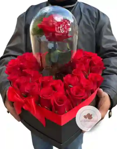 Corazon Con Rosa Eterna