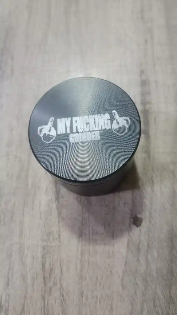 Rascador Trillador Metalico Pequeño 3 Pisos