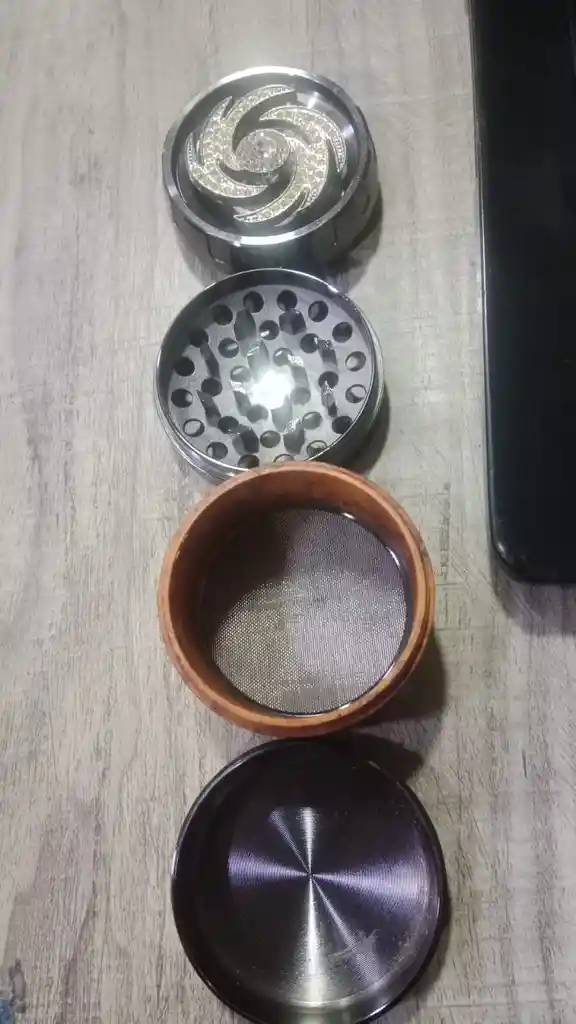 Rascador Trillador De Metal Grande 3 Pisos