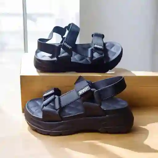 Sandalias Deportivas Para Dama Oscuras Talla 39