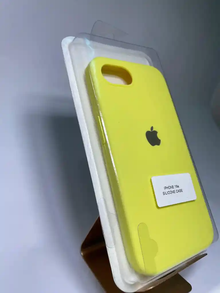 Silicon Case Iphone 16e Amarillo