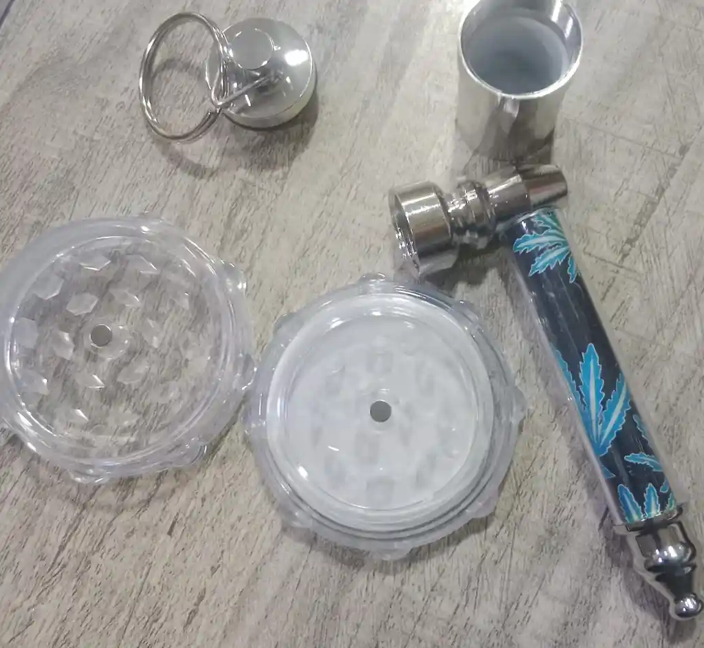 Kit Cannabico Pipa Rascador Llavero