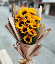Engalanado De Girasoles
