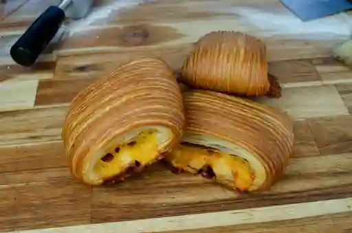 Pan Suisse De Cheddar Y Peperoni