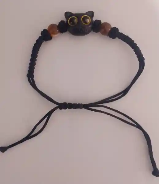 Pulsera Ajustable Con Dije De Gato Oscuro (amarillo)