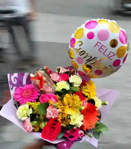 Ramo Colorido Con Chocolates Y Globo
