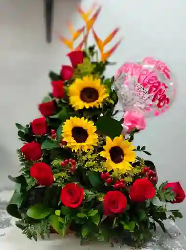Rosas Rojas Con Girasoles Y Un Globo