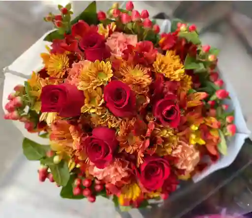Bouquet Rosdas Rojas, Margaritas Y Astromelias