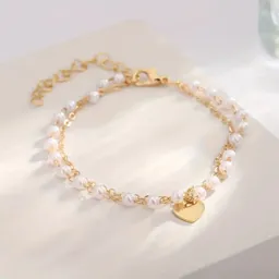 Pulsera Con Perlas Y Dije De Corazón Dorado