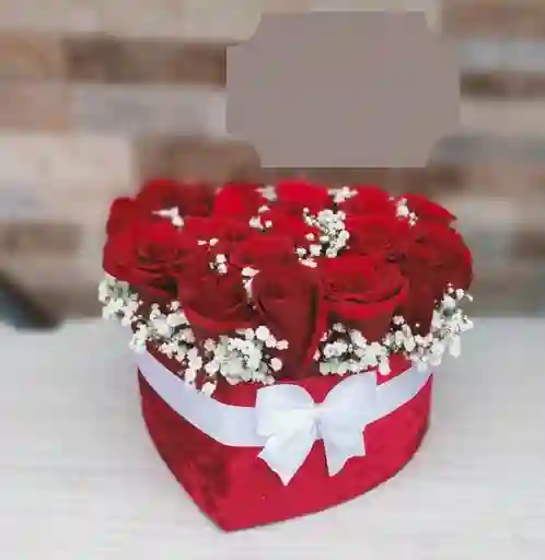 Rosas En Caja Con Forma De Corazón