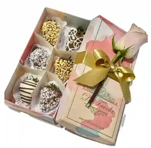 Cajita Pink X 6 Fresas Con Chocolate Y 1 Rosa