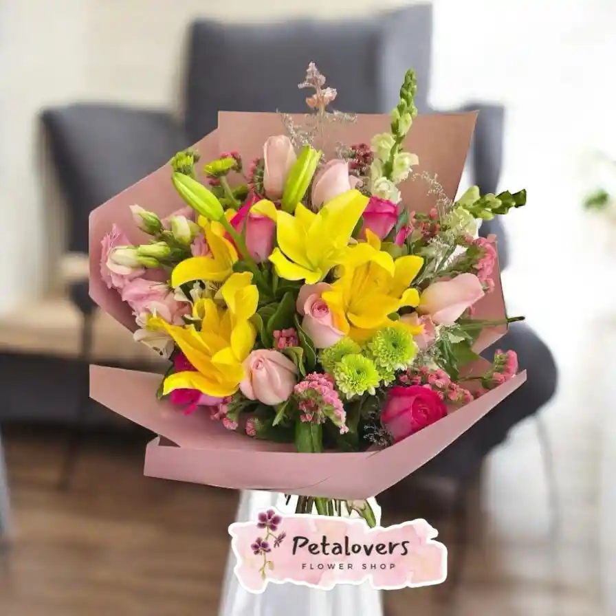 Flores Bouquet De Lirios Y Rosas Especial