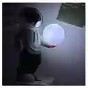 Lampara Y Parlante Bluetooth De Astronauta Luz Luna Gris Blanco