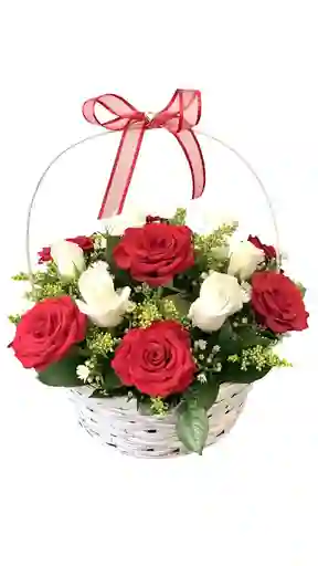 Ramo Canasta De Rosas Blancas Y Rojas