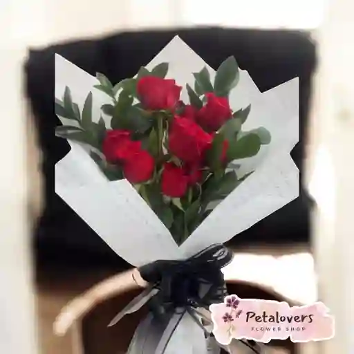 Rosas Rojas Con Rusco Navidad