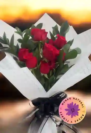 Flores Rosas Rojas Con Rusco Amor Y Amistad