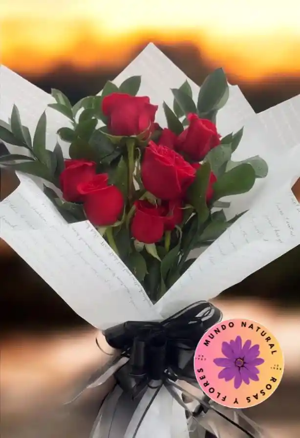 Flores Rosas Rojas Con Rusco Amor Y Amistad
