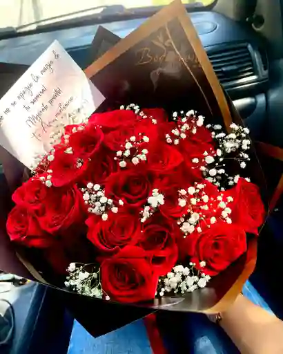 Rosas Rojas En Bouquet