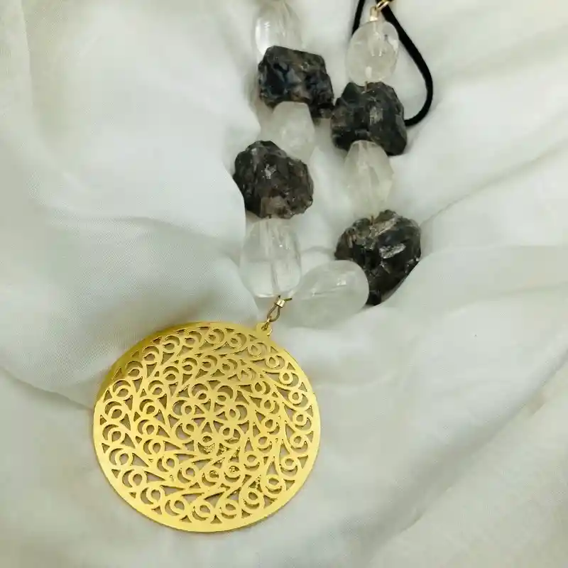 Collar Cuarzo Y Mandala Dorada