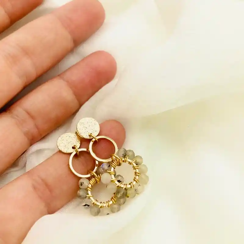 Aretes Camelias Tornasol Con Piedras