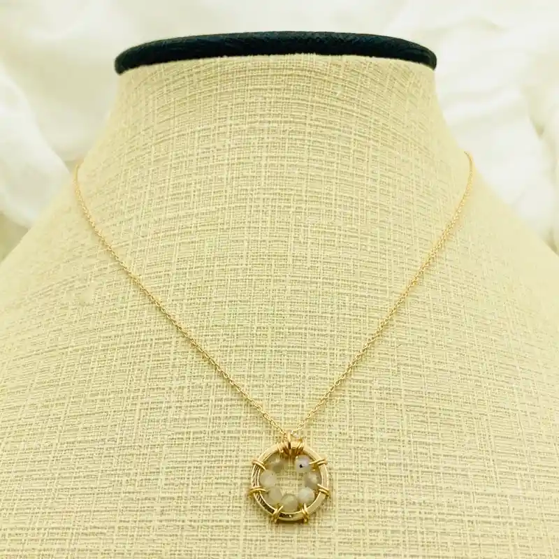 Collar Manzanilla Tornasol Con Piedras
