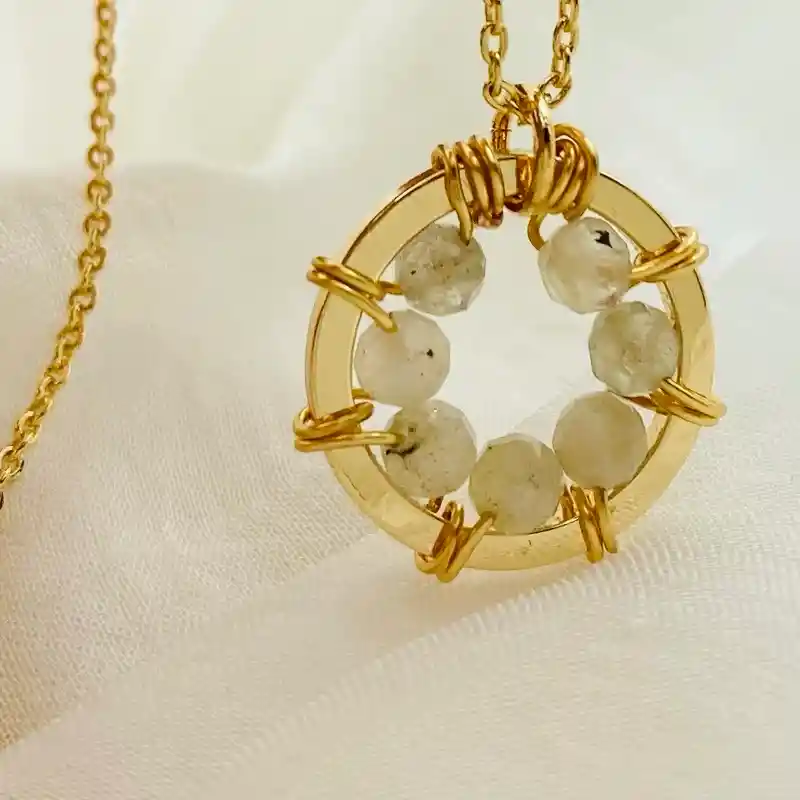 Collar Manzanilla Tornasol Con Piedras