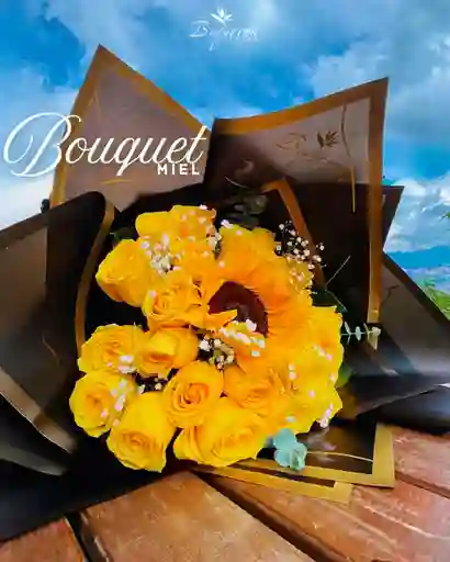 Flores, Bouquet De Rosas Y Girasoles