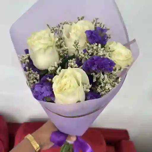 Bouquet De 4 Rosas Blancas