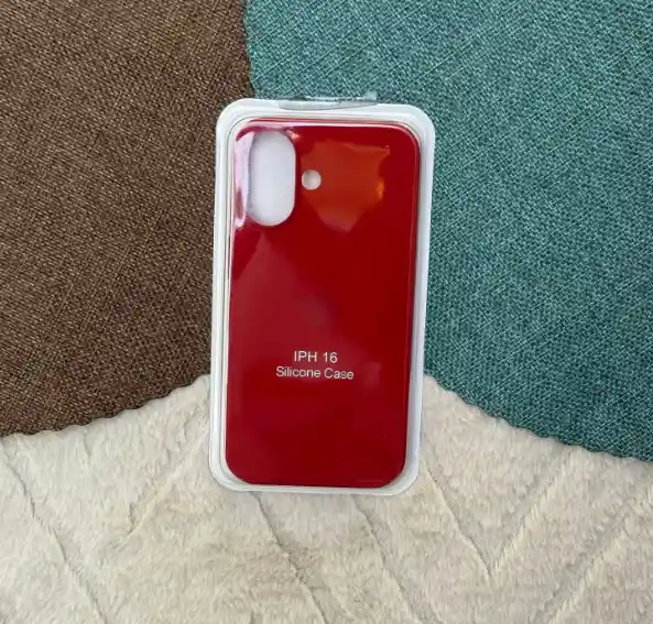 Forro Iphone 16 / Silicona Rojo Quemado / Resistente A Golpes