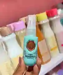 Mini Perfume Con Proteccion Termica Y Desenredante Origen Botanico Belleza Natural Aroma Floral-frutal De Jazmin, Lichi Y Vainilla De 35 Ml