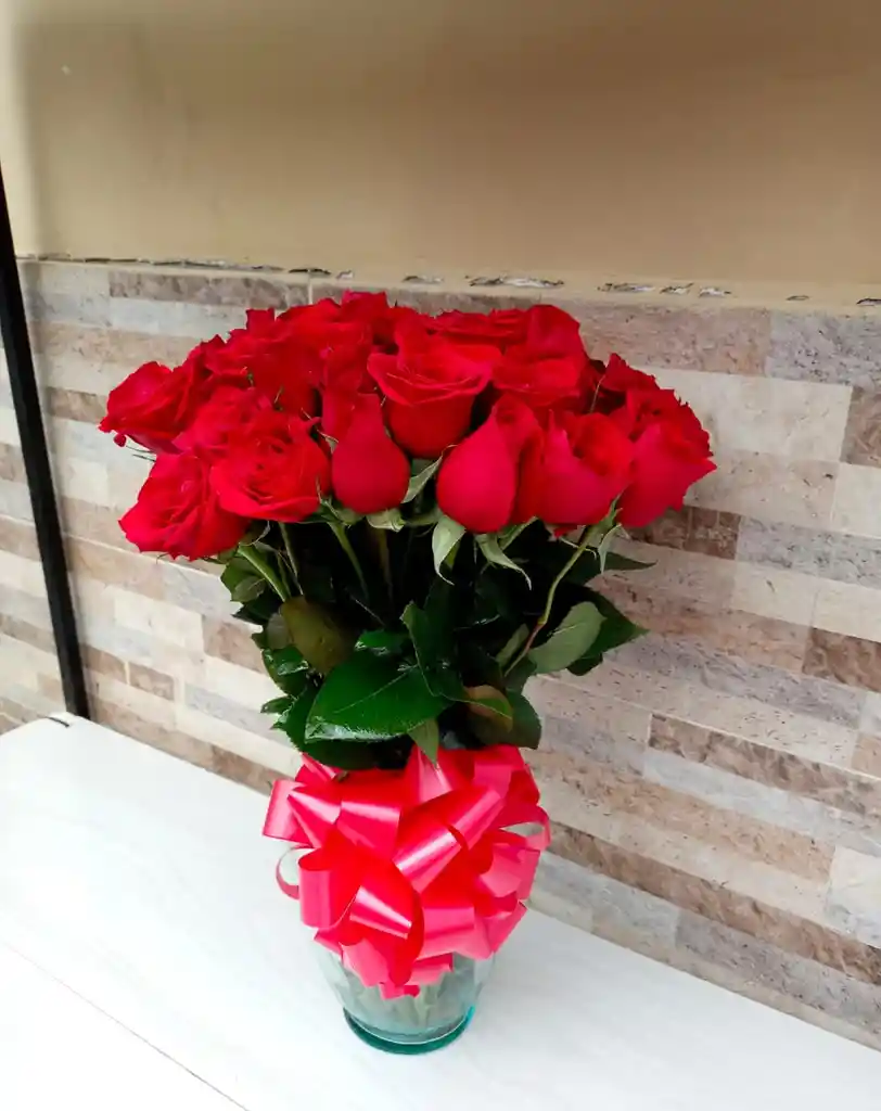 Jarrón De 24 Rosas