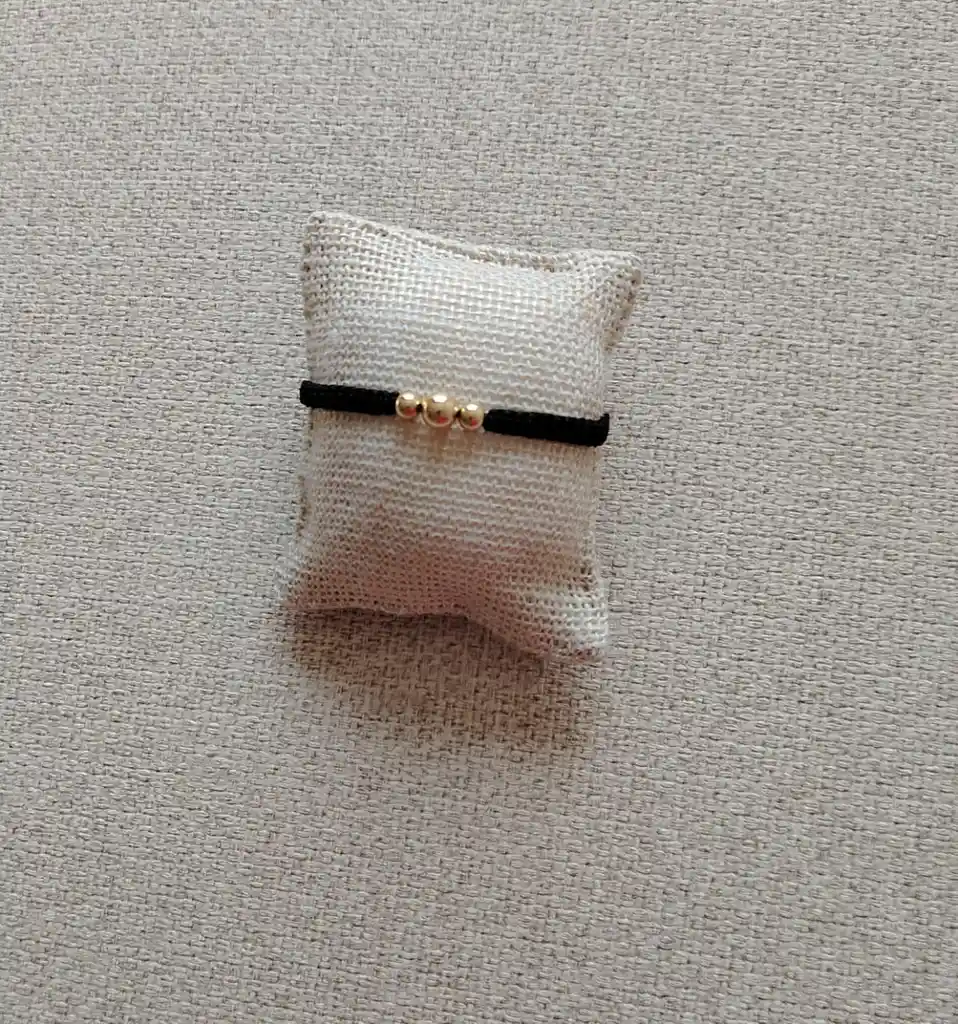 Manilla Negra 3 Bolas Lisas Oro Laminado